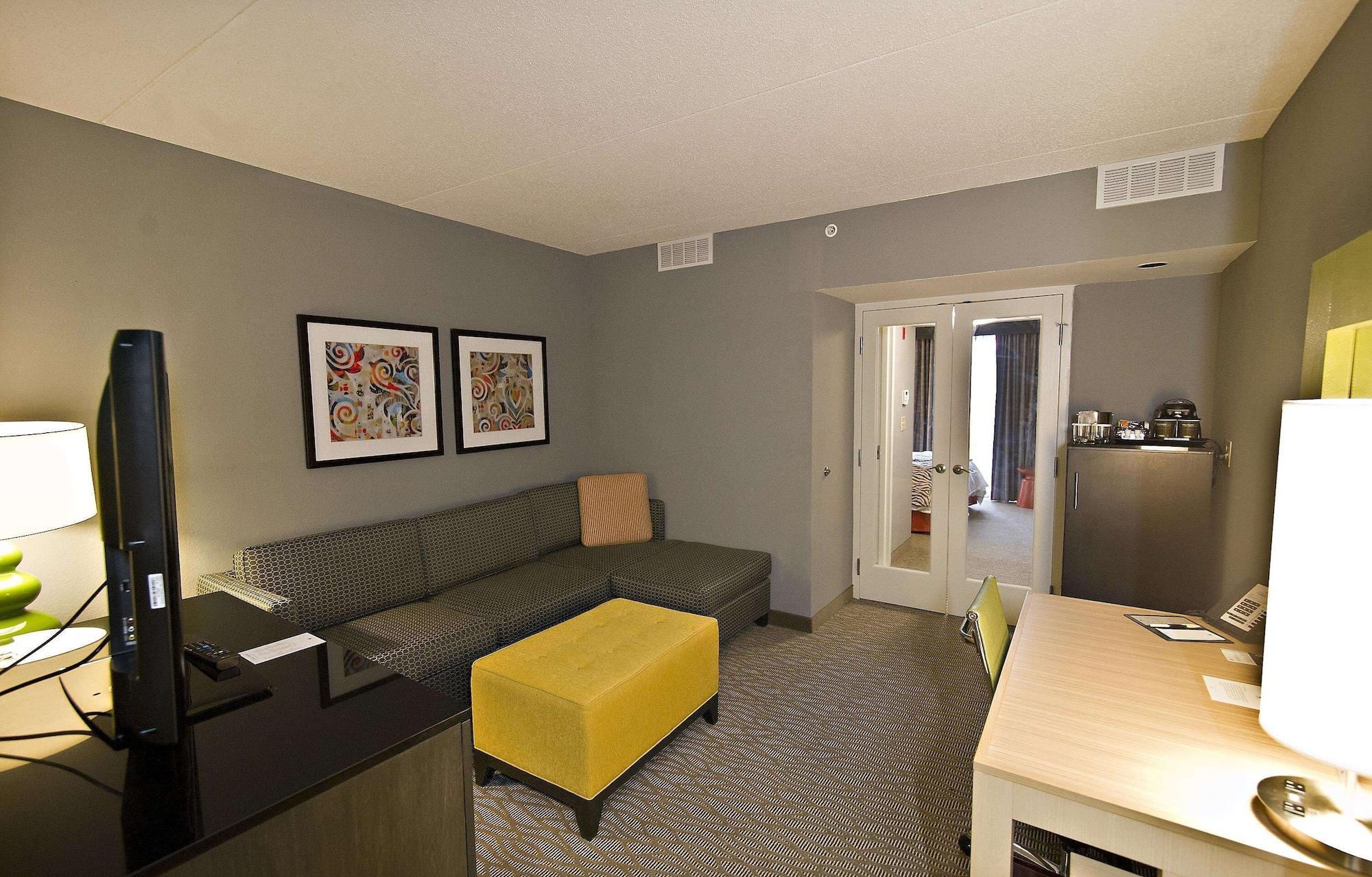 Hotel Doubletree By Hilton South Huntsville