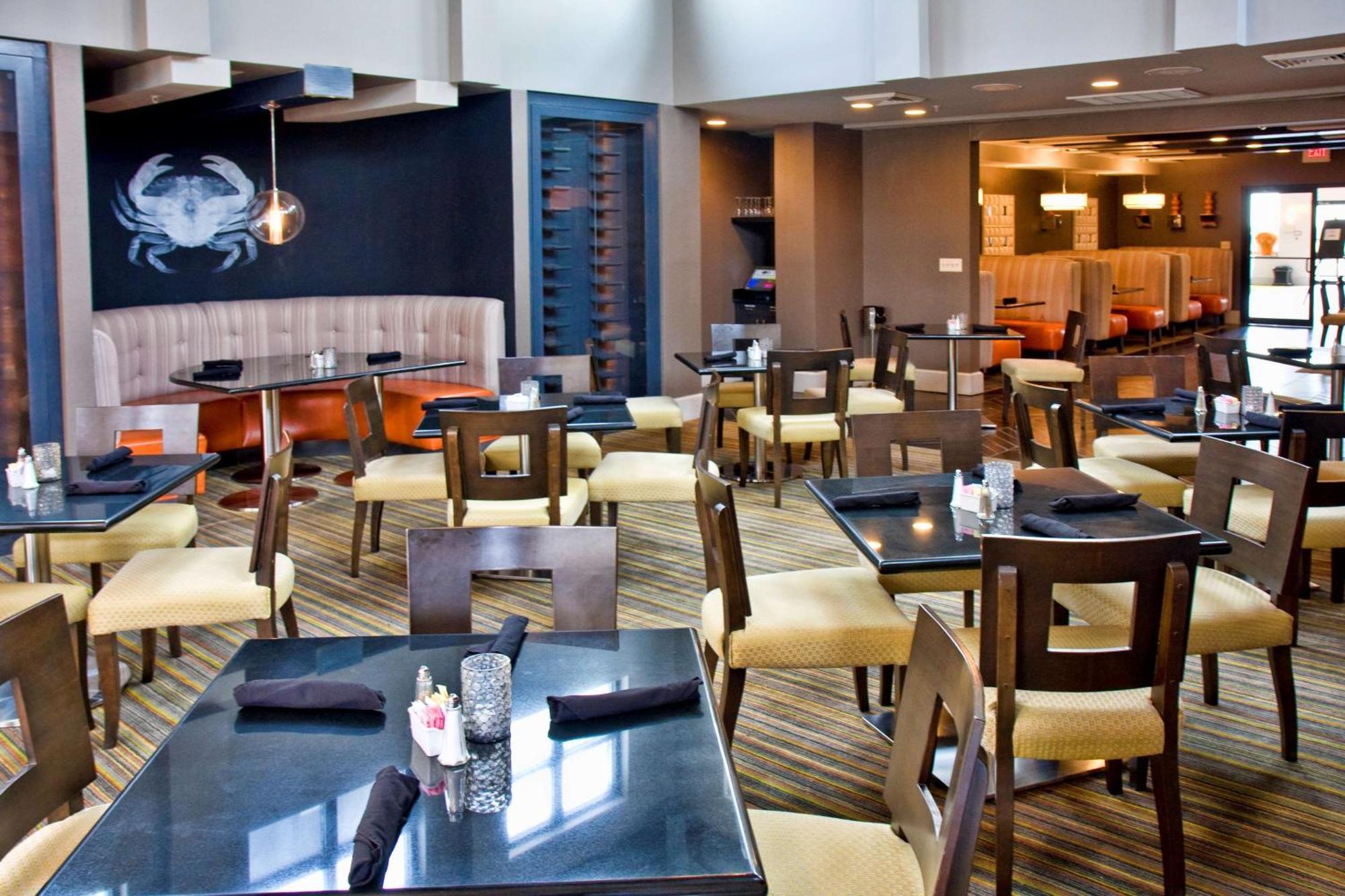 Doubletree By Hilton South Hotel