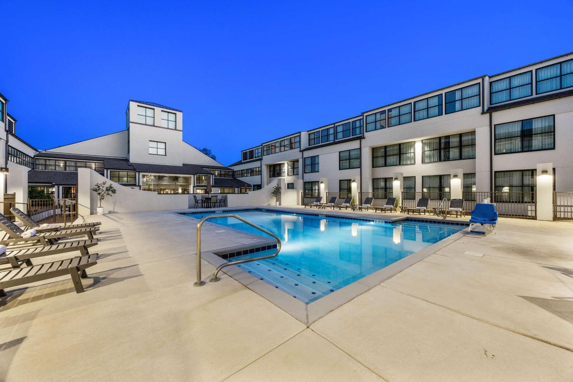 Doubletree By Hilton South