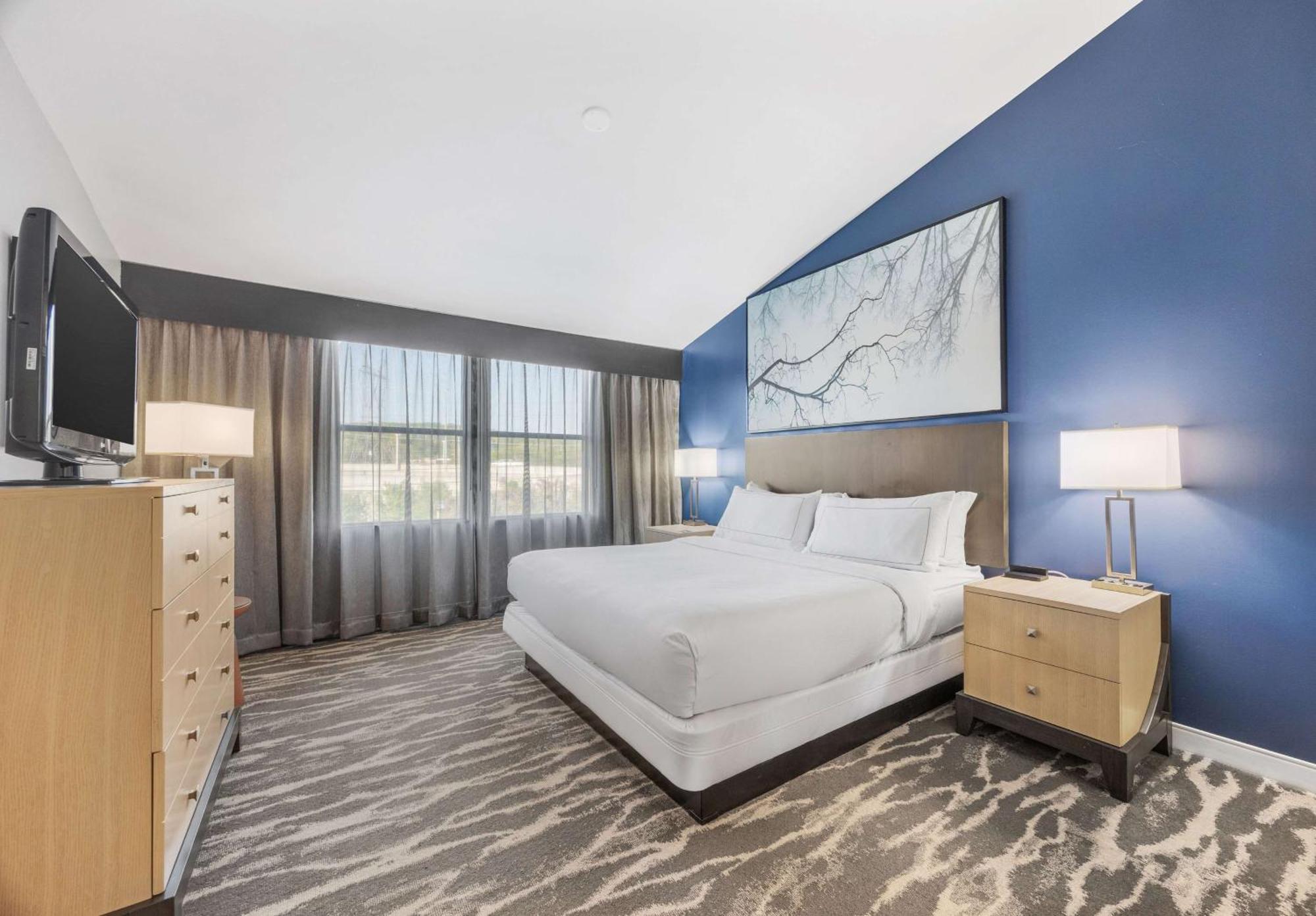Hotel Doubletree By Hilton South Huntsville