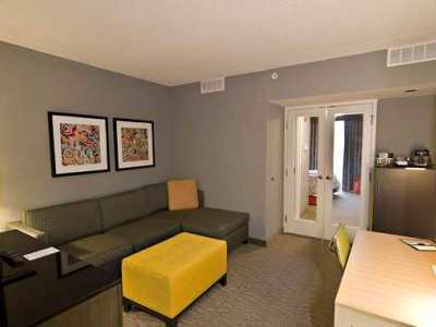 Doubletree By Hilton South Hotel