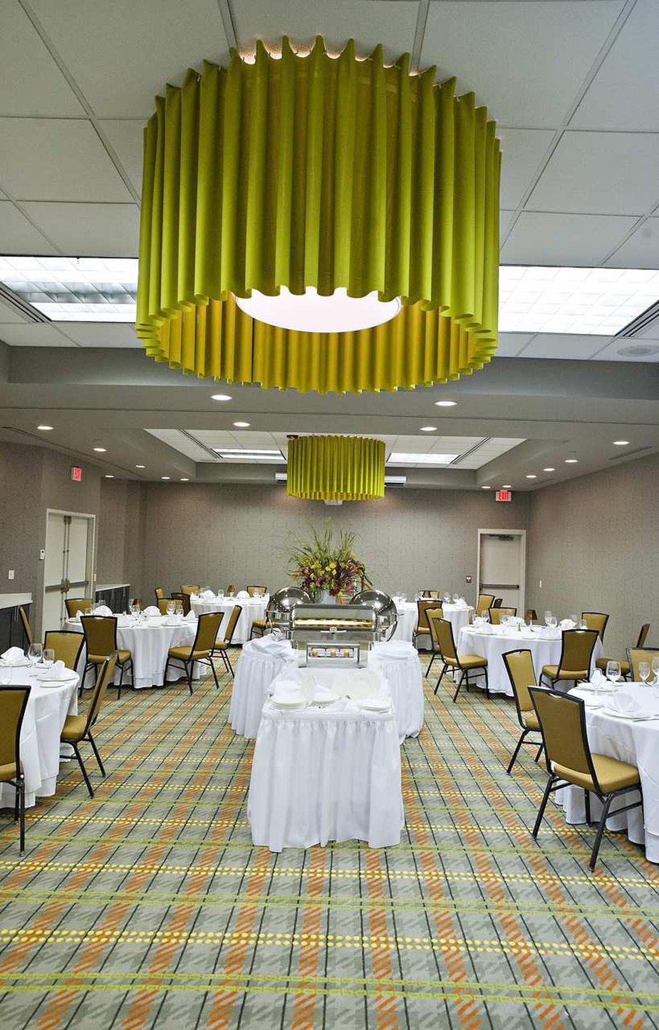 Doubletree By Hilton South Hotel